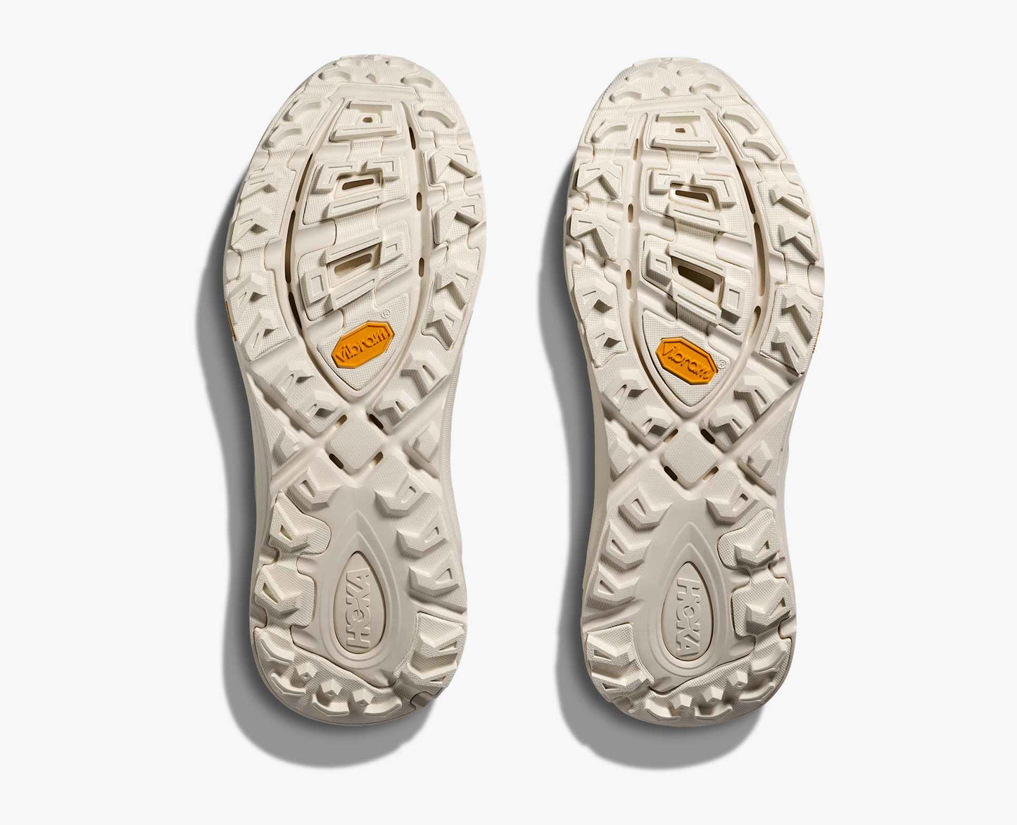 HOKA - Mafate Three2