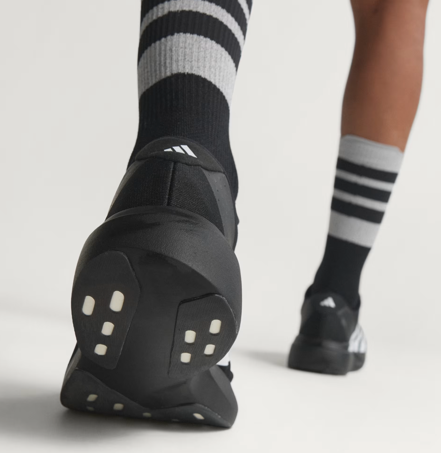ADIDAS - Adizero Evo SL