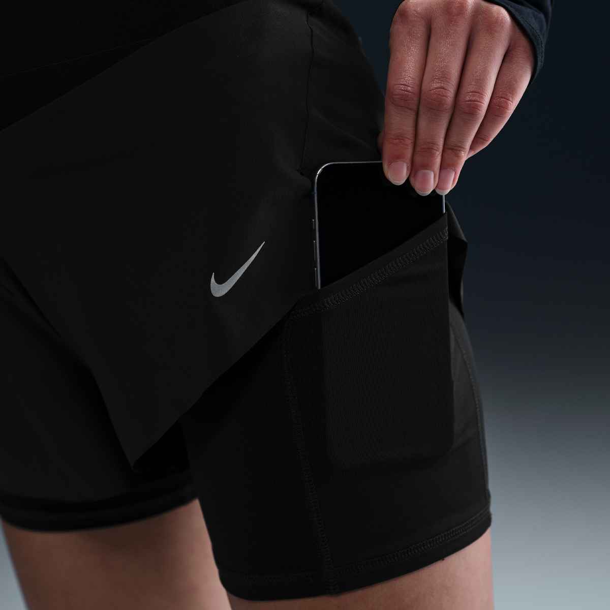 NIKE - Swift 2in1 Shorts