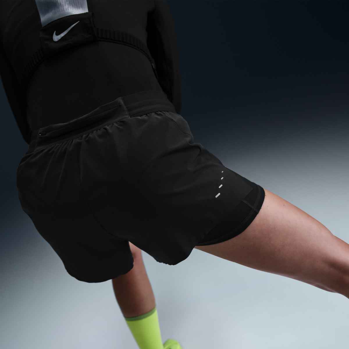 NIKE - Swift 2in1 Shorts