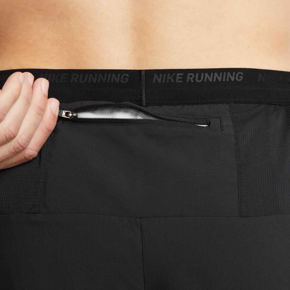 NIKE - Stride Shorts 7"