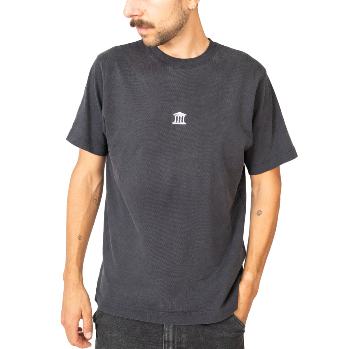 TEMPLE - Classic T