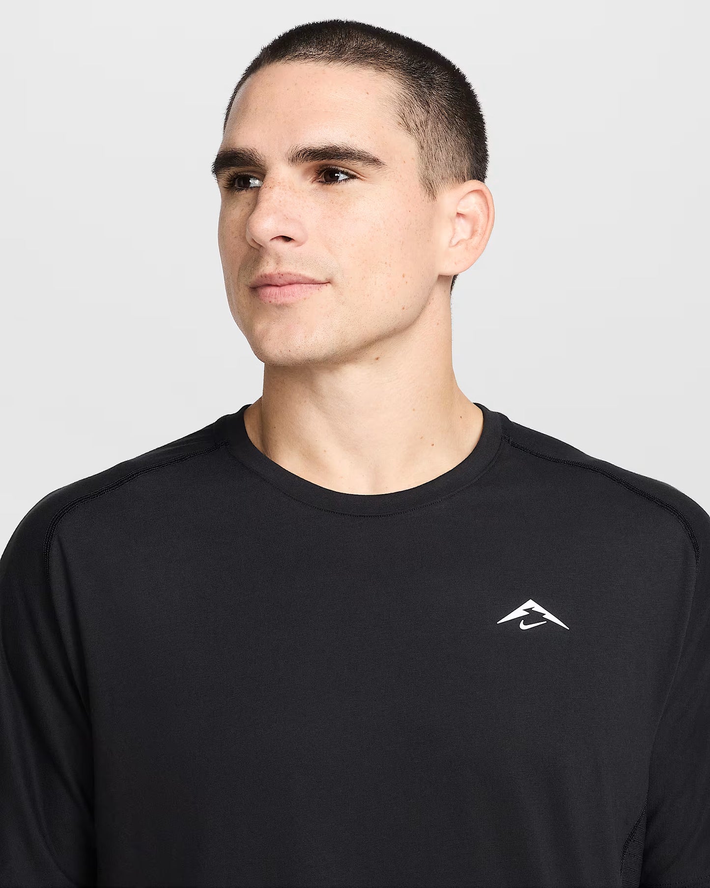 NIKE - Solar Chase Top