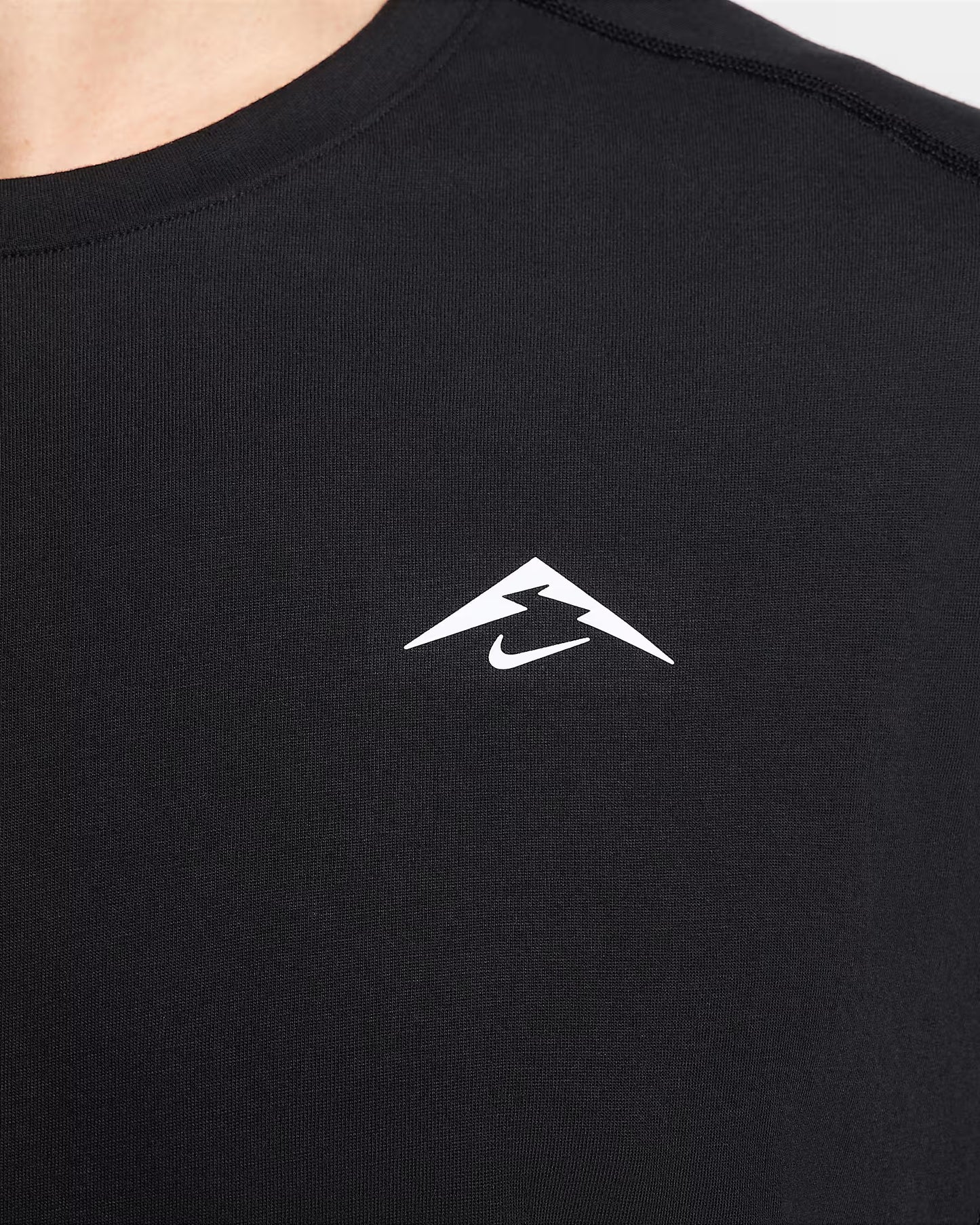 NIKE - Solar Chase Top