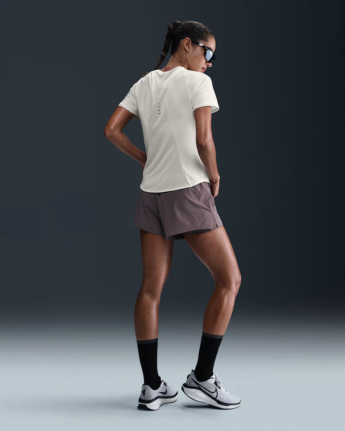 NIKE - Swift Short Sleeve