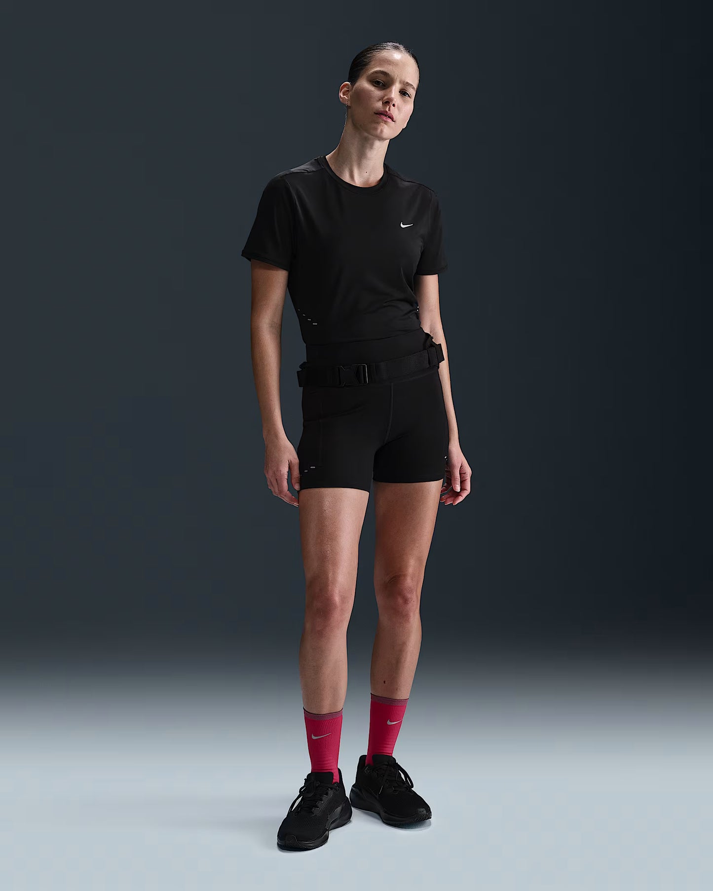 NIKE - Swift Short Sleeve